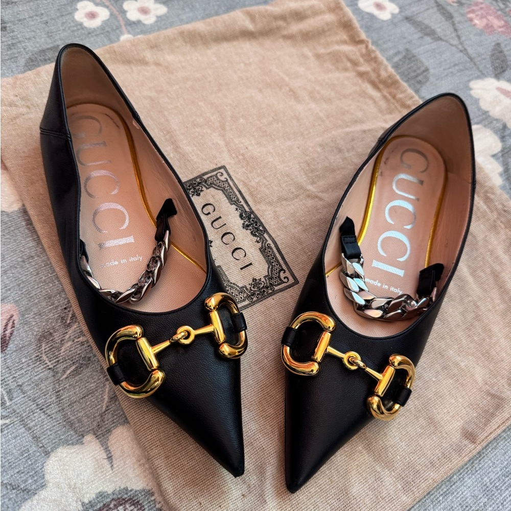 GUCCI Leather Point Toe Horsebit Silver Chain Ballet Flats